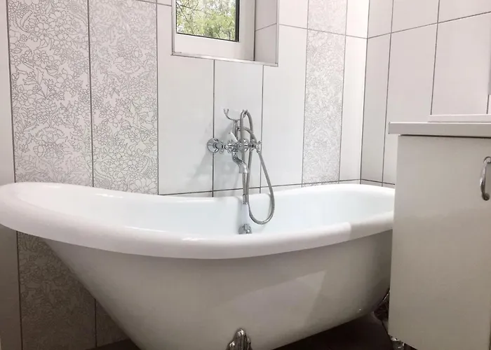 Flair Apartmanhaz * Eger